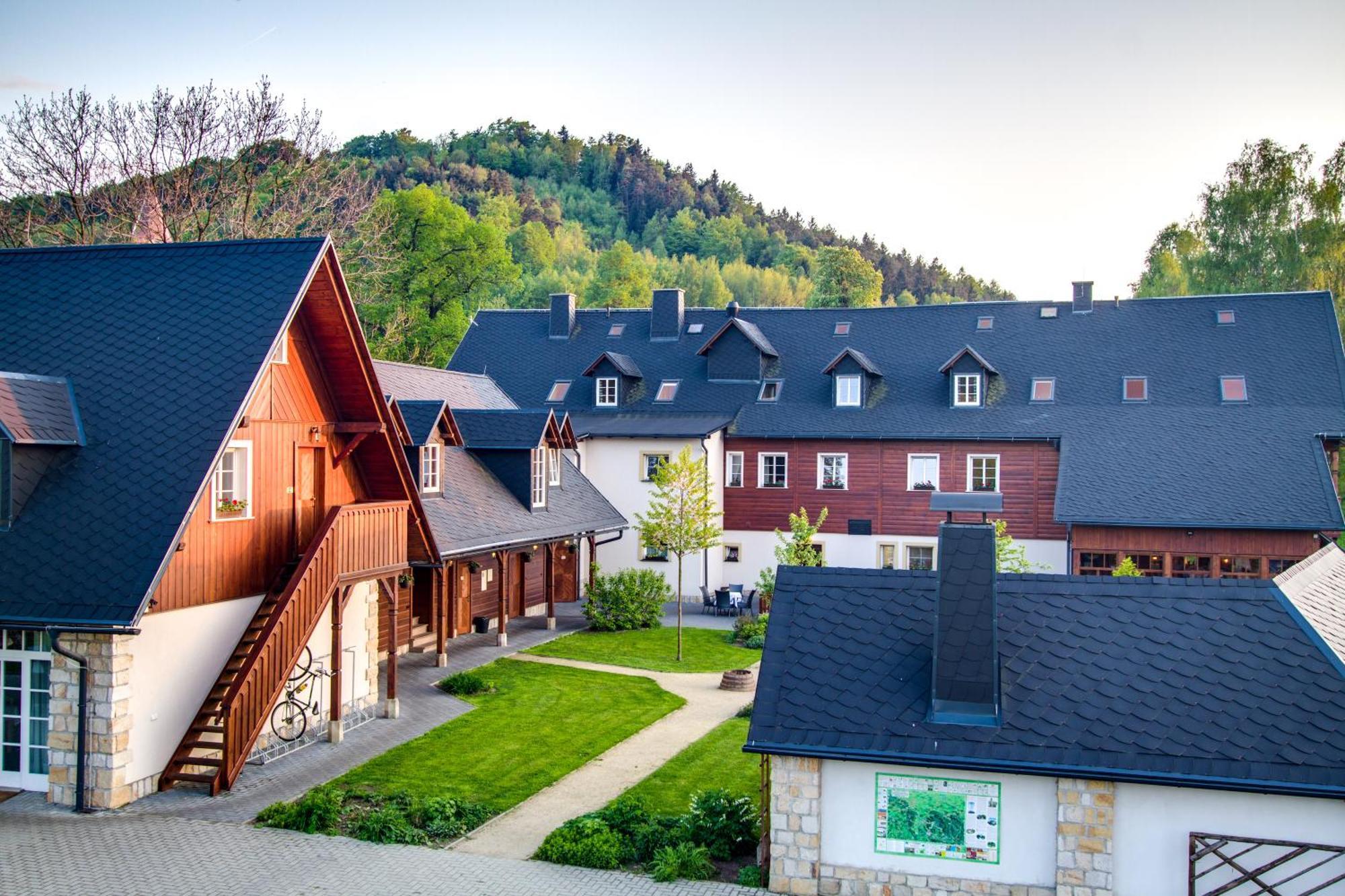 Apartmany Nad Stajemi - Jitravsky Dvorec Rynoltice Exterior foto