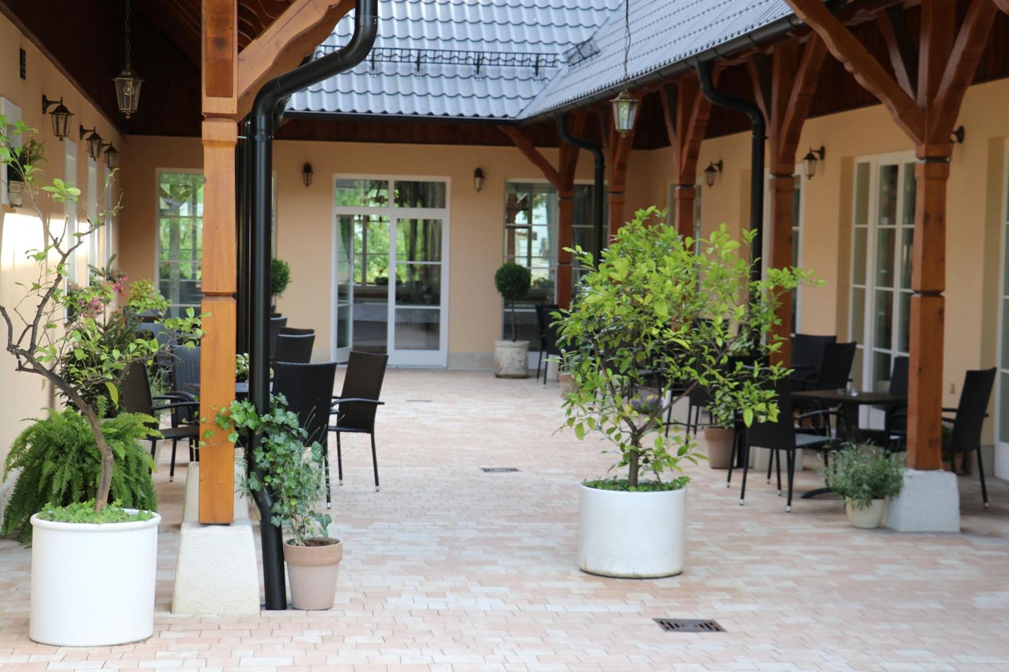 Apartmany Nad Stajemi - Jitravsky Dvorec Rynoltice Exterior foto